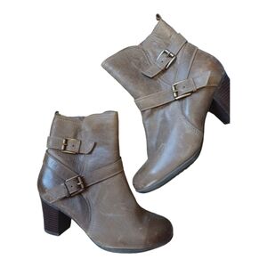 College Leather Boots 3 on heels‎ 8 5 W